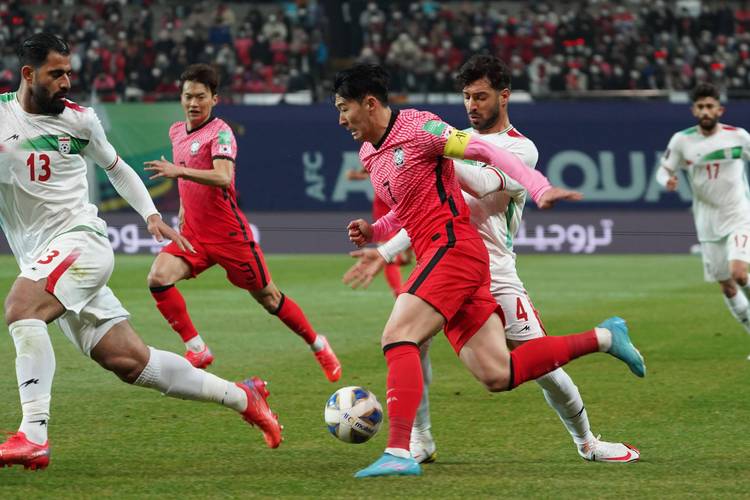 中国伊朗足球直播的相关图片